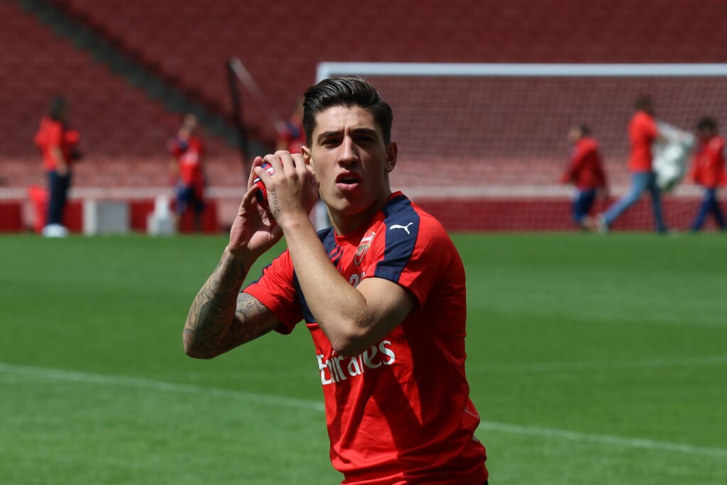 Hector Bellerín planting trees for environmental activism, one of the hobbies of Premier League footballers.